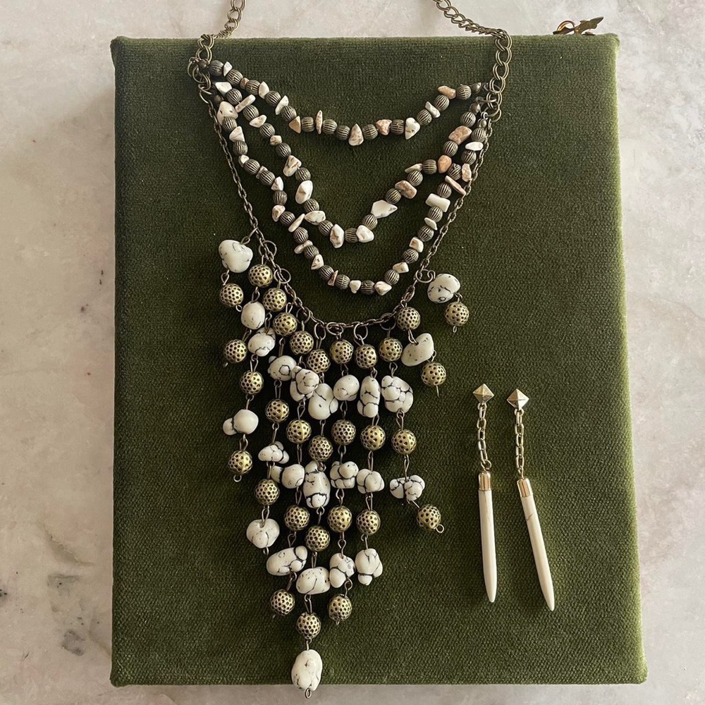 Multi tiered beaded necklace and pendant earrings